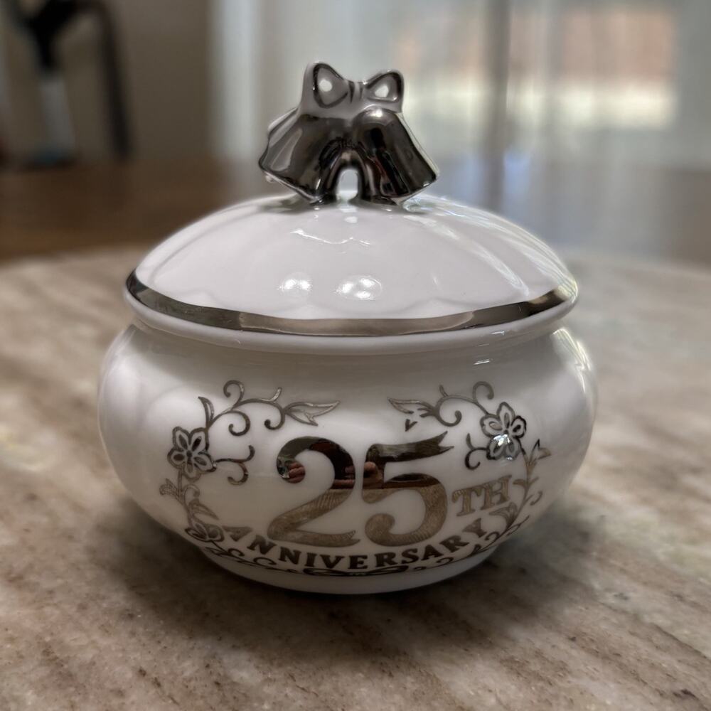 Vintage ENESCO Bone China 25th Anniversary Trinket Jar 2.75"x3" 1978